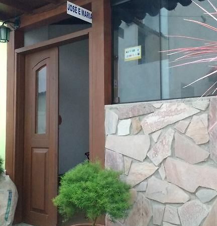 Suites Pouso Familiar Jose E Maria Парати Екстериор снимка